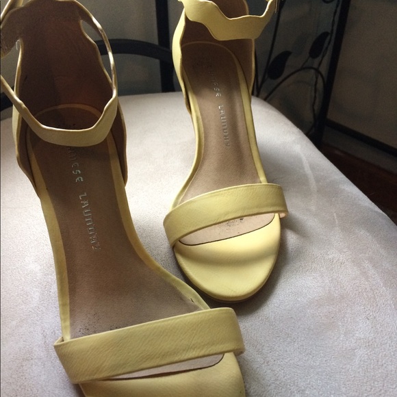 Chinese Laundry Heels - Picture 2 of 7